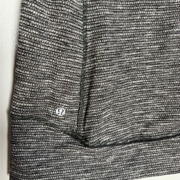 lululemon athletica Think Fast Pullover in Mini Check Pique Heathered Black | 2 - Picture 3 of 8